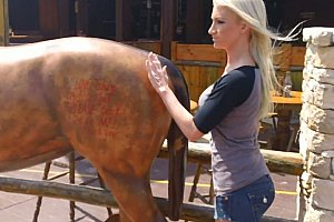 freesex女人舔子宫