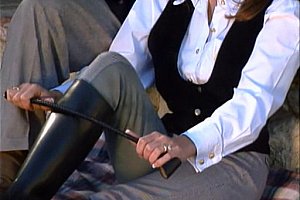 调教绿奴人妖改造催乳